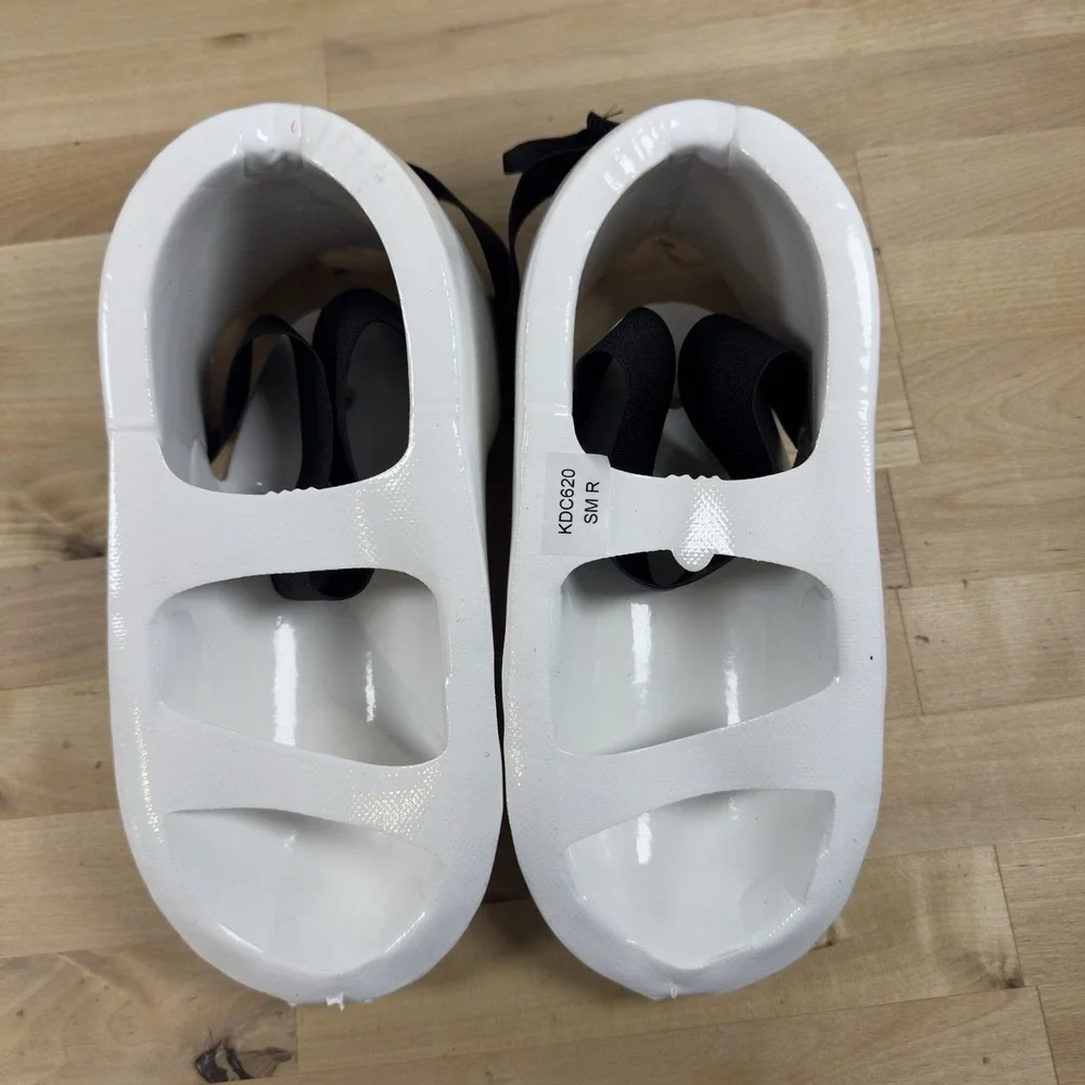 Dyna Martial Arts Dyna Kicks Sparring Foot Protection Adult Small White KDC620